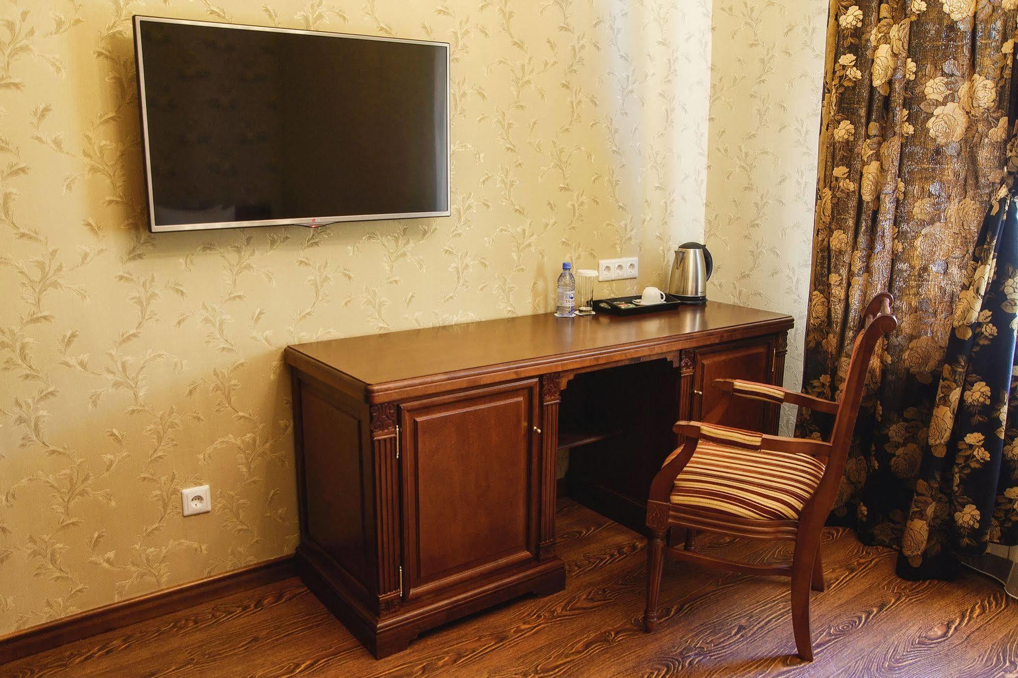Promenade Park Hotel Chimkent Extérieur photo