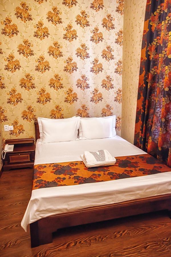 Promenade Park Hotel Chimkent Chambre photo