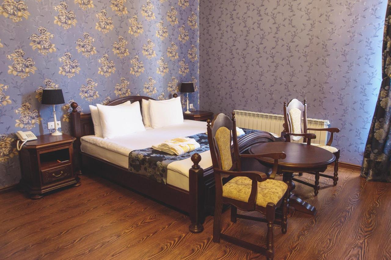 Promenade Park Hotel Chimkent Extérieur photo